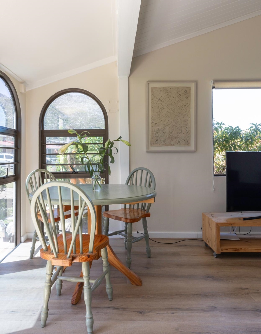 To Let 2 Bedroom Property for Rent in Fish Hoek Western Cape